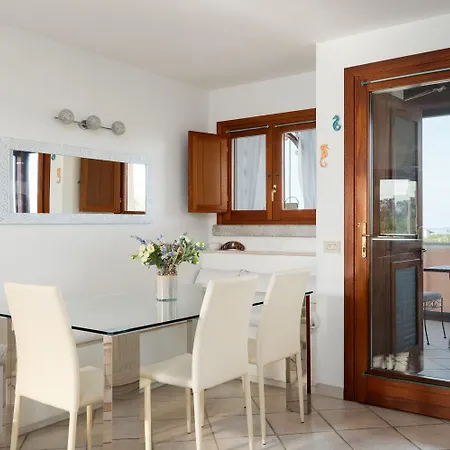 וילה Aurazure By Klodge אולביה